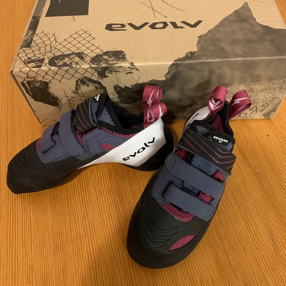 Evolv Shaman LV Rock Climbing Shoes - Picture 2 of 4